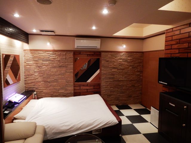 HOTEL FINE